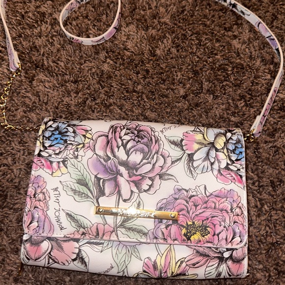 Betsey Johnson Handbags - Betsey Johnson purse